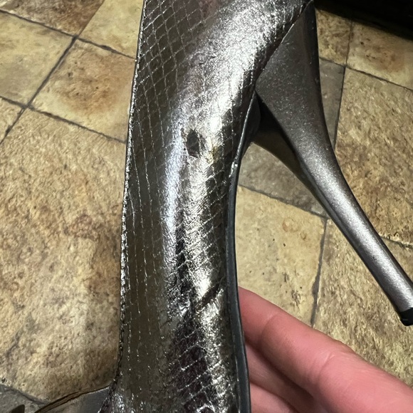 Anne Michelle silver snakeskin heels - Picture 6 of 6